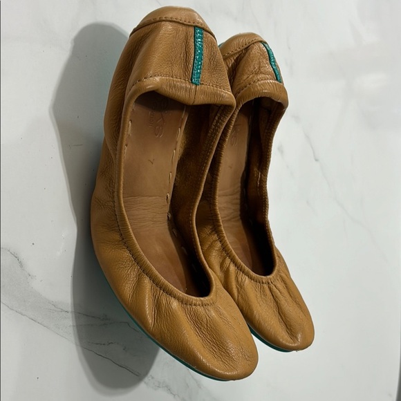 Tieks flats - Picture 2 of 8